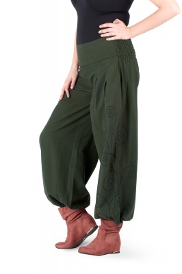 Heavy trousers with swirly embroidery